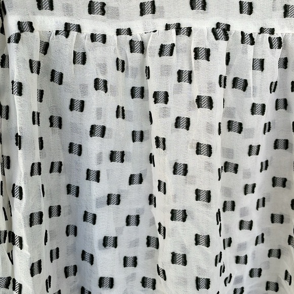 Merona LS flow top. Black/white Size: Large great with jeans! - Picture 2 of 6